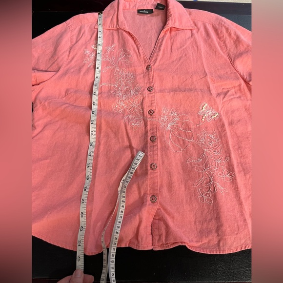 Erika embroidered blouse size XL - Picture 2 of 10